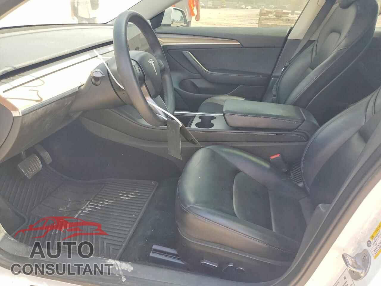 TESLA MODEL 3 2021 - 5YJ3E1EA1MF084679