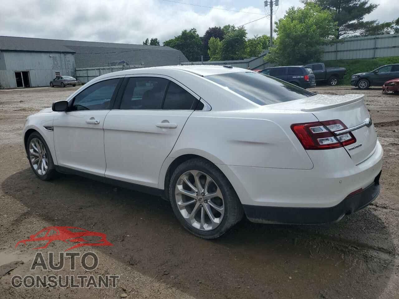 FORD TAURUS 2018 - 1FAHP2F85JG115540