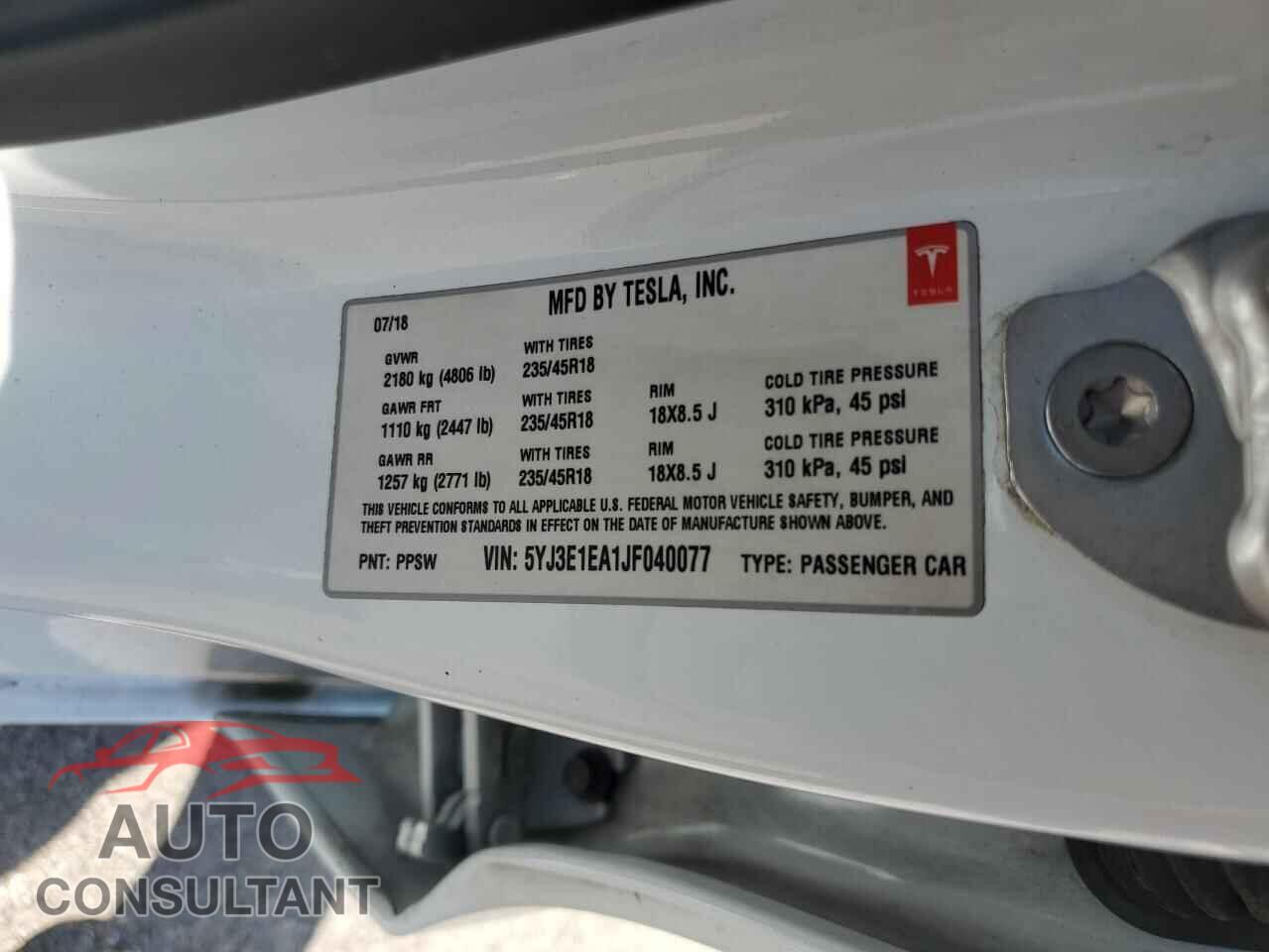 TESLA MODEL 3 2018 - 5YJ3E1EA1JF040077