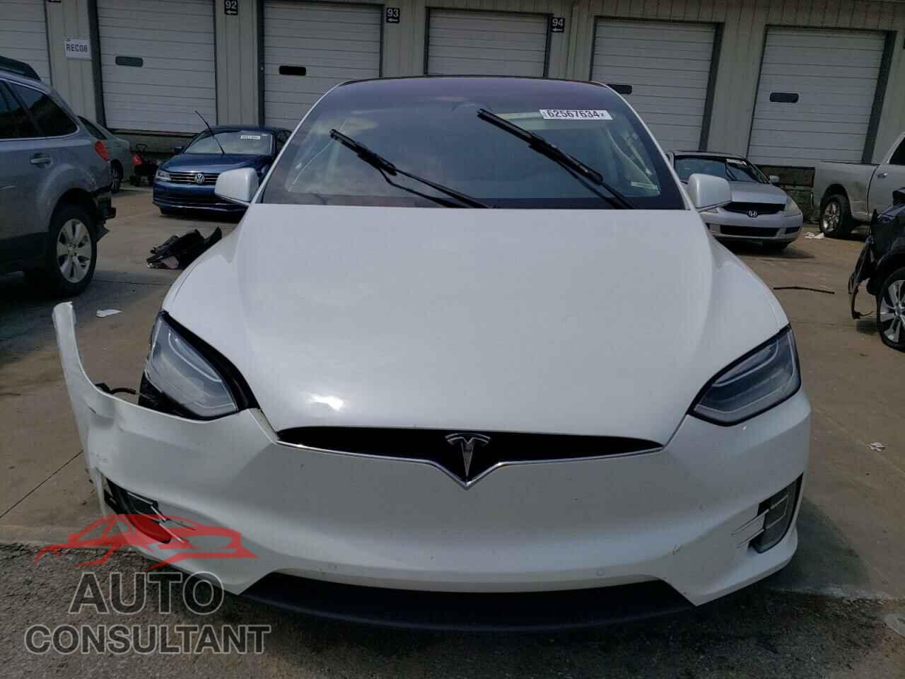 TESLA MODEL X 2017 - 5YJXCDE23HF060908