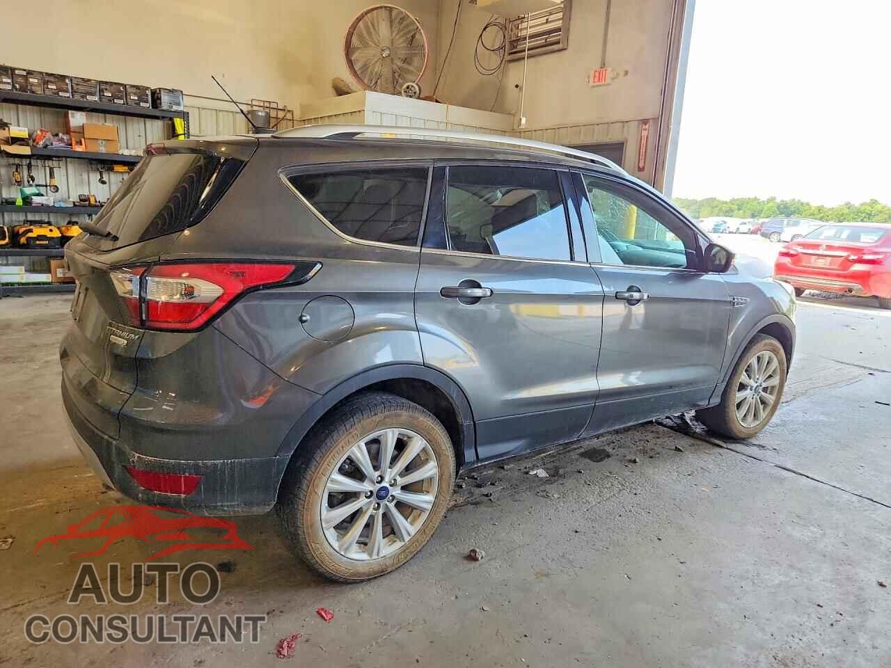 FORD ESCAPE 2017 - 1FMCU0J97HUC13705