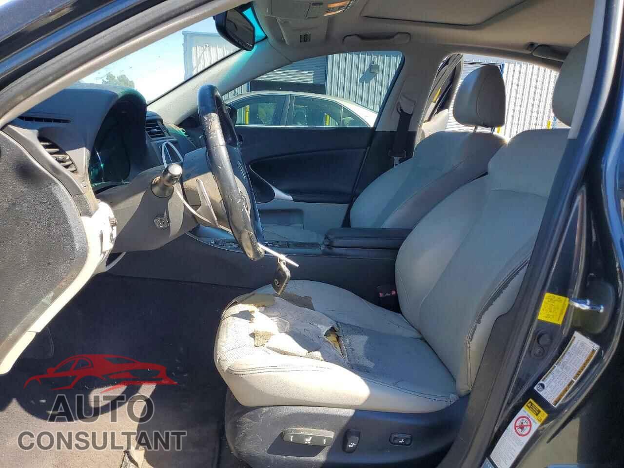 LEXUS IS 2011 - JTHBE5C24B5027470