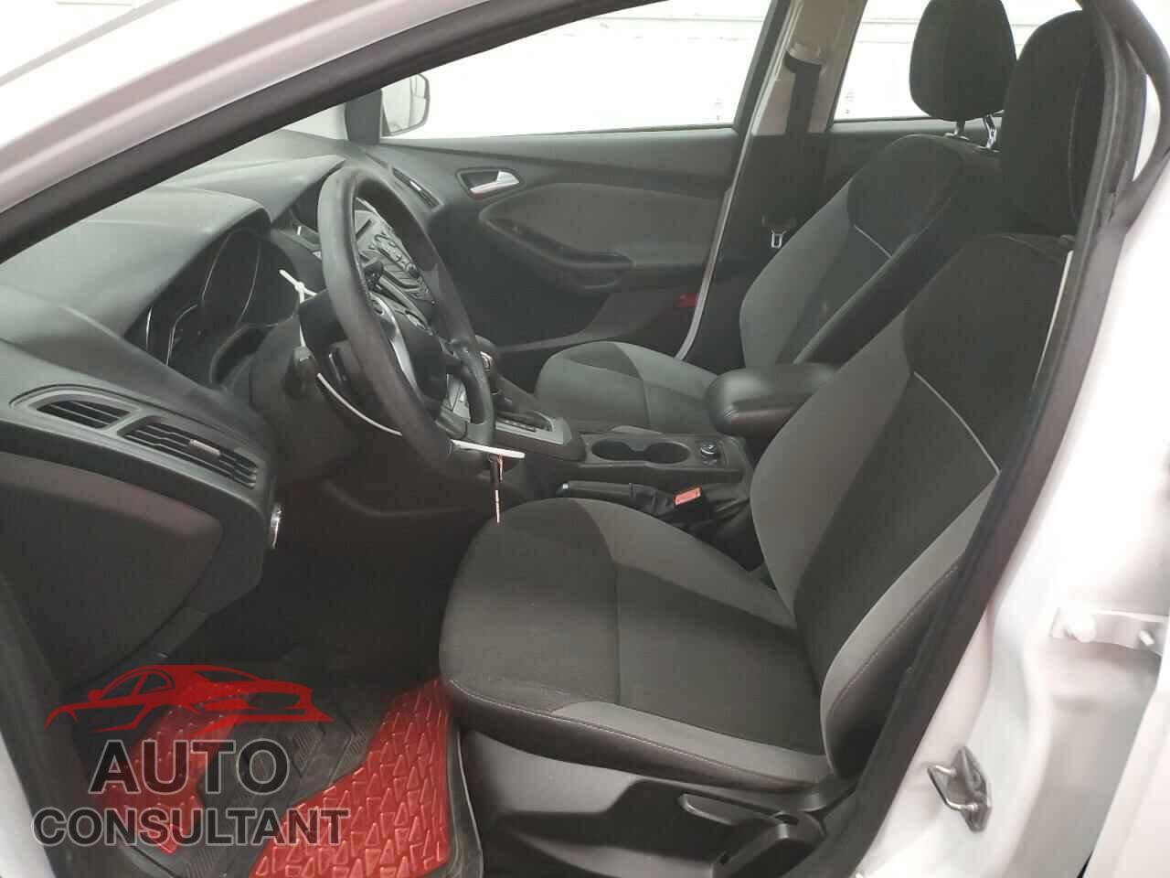 FORD FOCUS 2012 - 1FAHP3F23CL236482