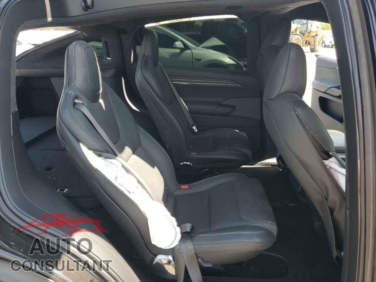 TESLA MODEL X 2024 - 7SAXCBE61RF449039