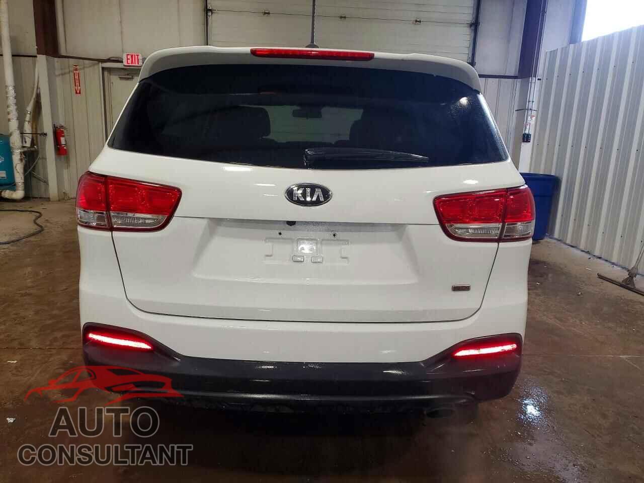 KIA SORENTO 2017 - 5XYPGDA31HG246667