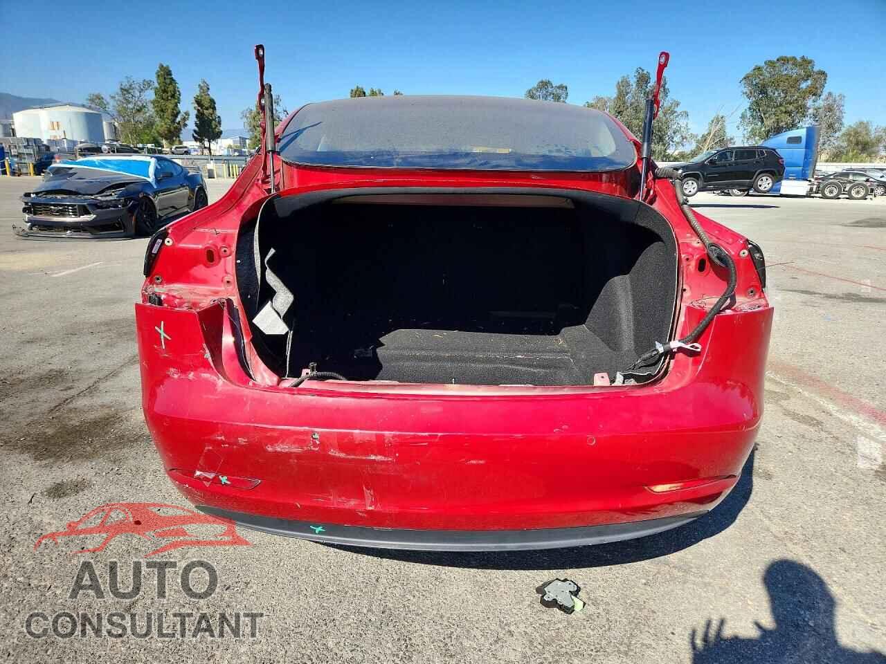 TESLA MODEL 3 2018 - 5YJ3E1EA5JF016705