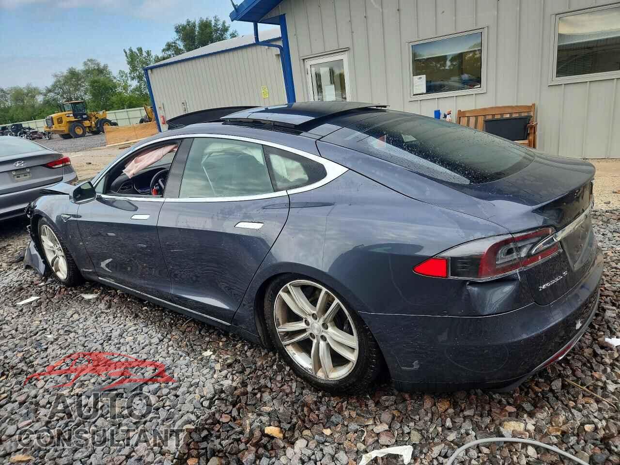 TESLA MODEL S 2016 - 5YJSA1E23GF128444