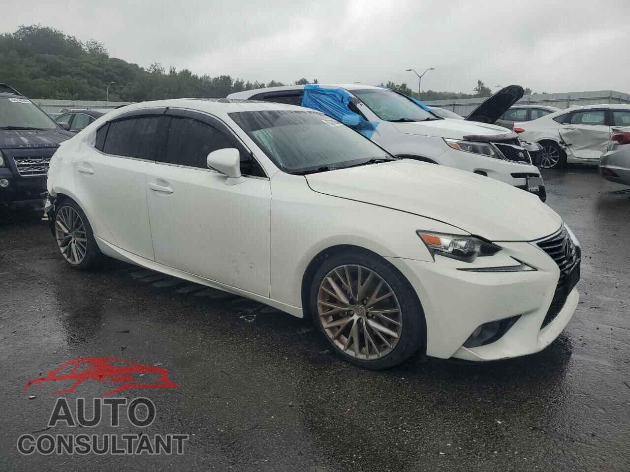 LEXUS IS 2014 - JTHCF1D24E5000539