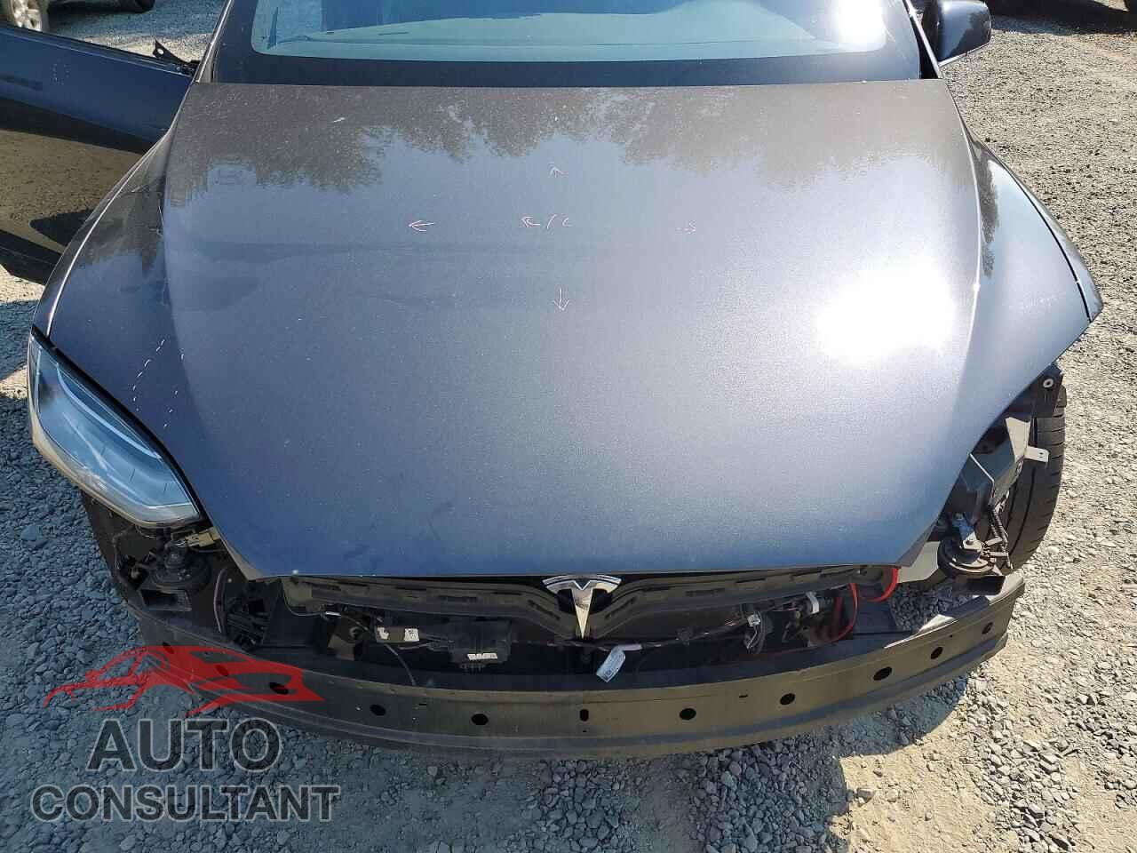 TESLA MODEL X 2017 - 5YJXCAE42HF041573