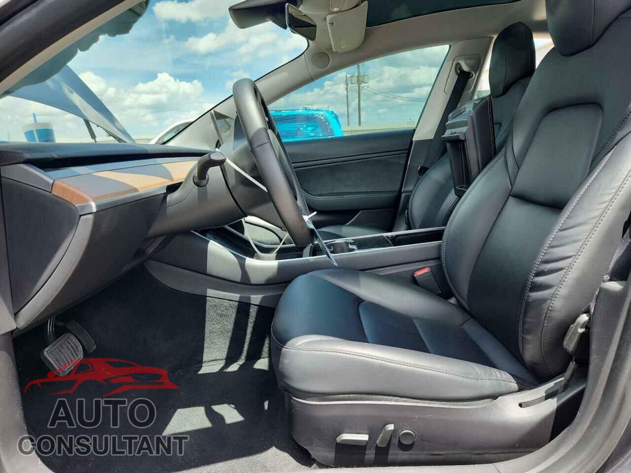 TESLA MODEL 3 2020 - 5YJ3E1EBXLF619984