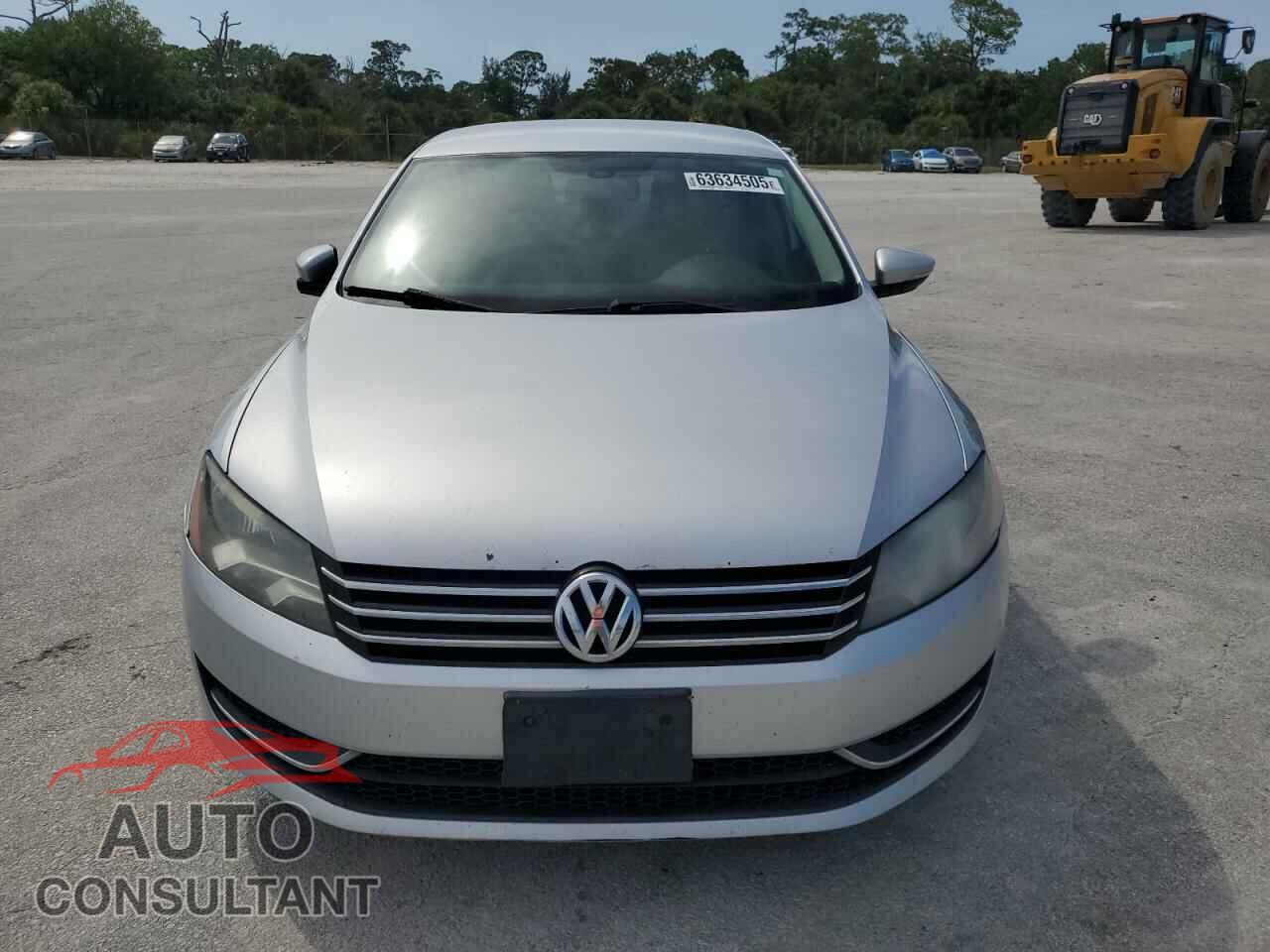 VOLKSWAGEN PASSAT 2012 - 1VWAP7A37CC033613
