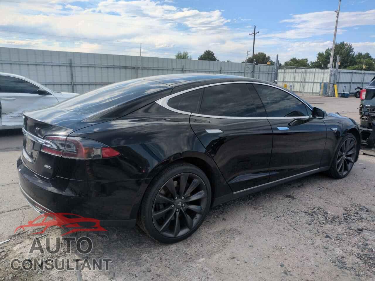 TESLA MODEL S 2015 - 5YJSA1H21FF085880