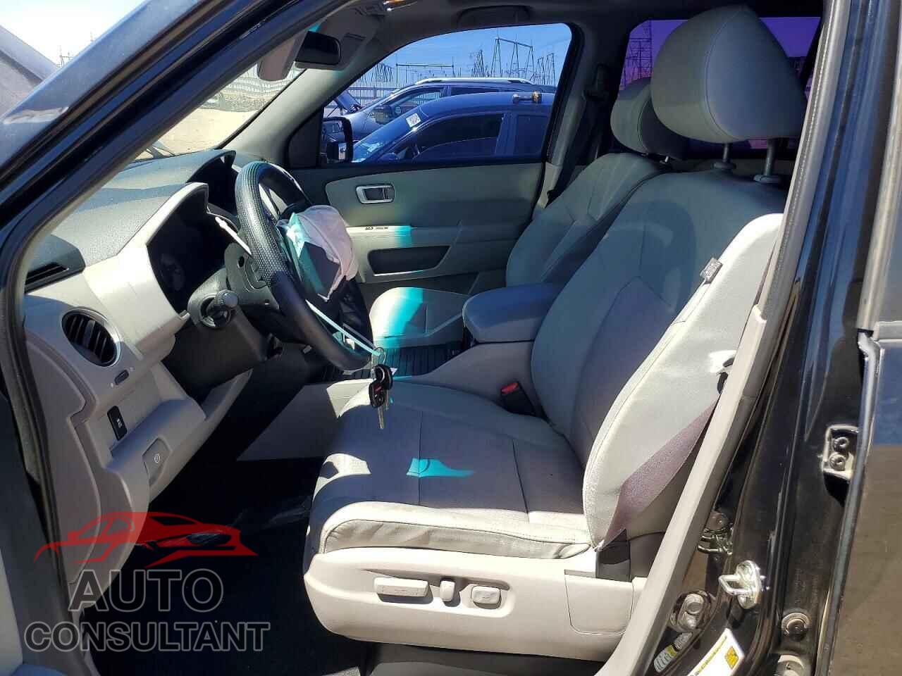 HONDA PILOT 2015 - 5FNYF3H37FB027675