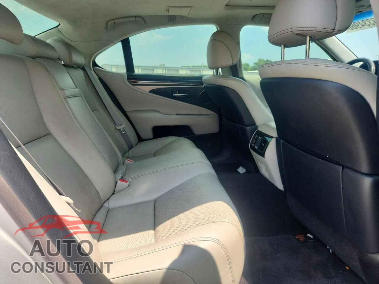 LEXUS LS460 2015 - JTHBL5EF7F5137425