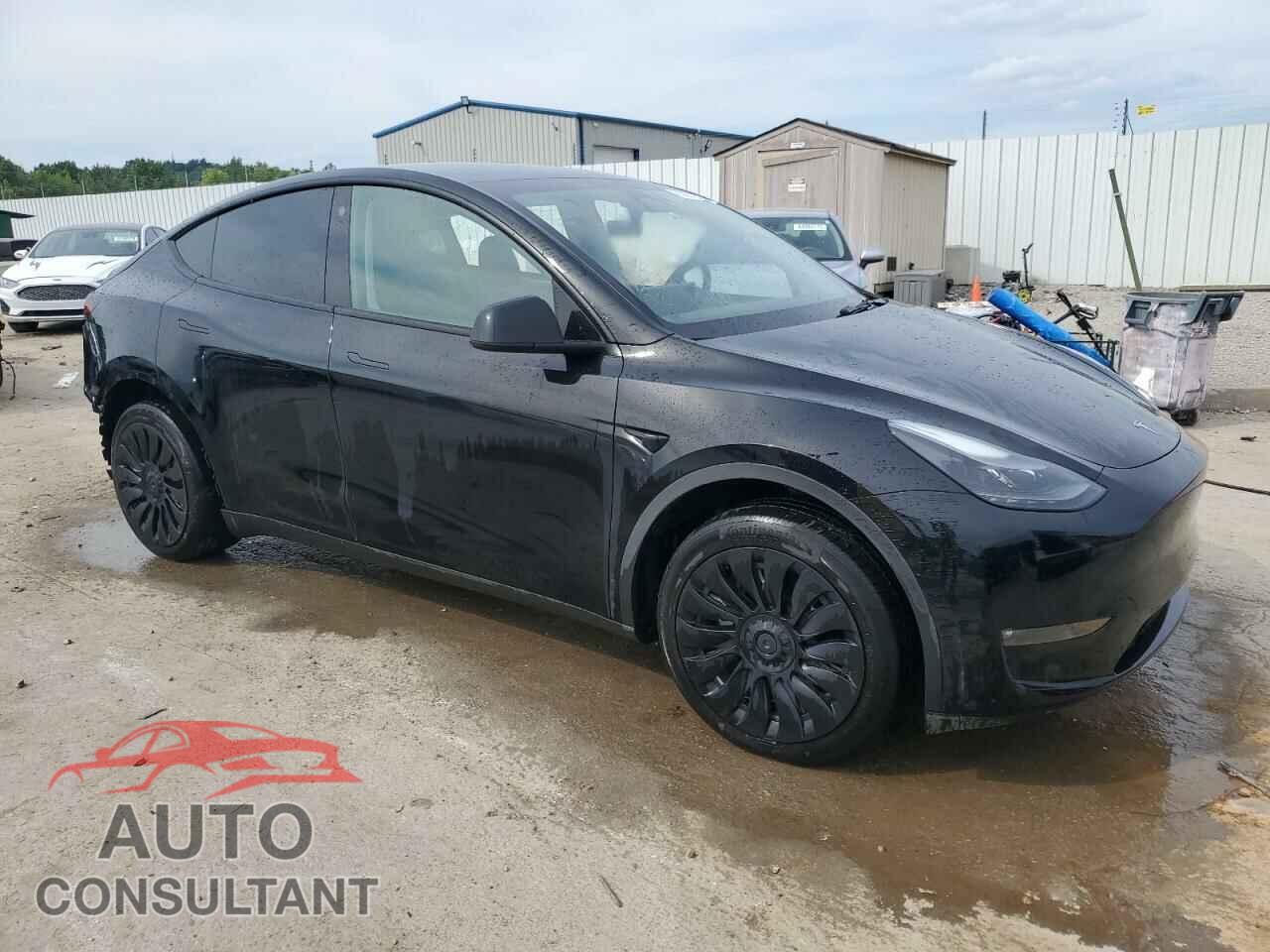 TESLA MODEL Y 2023 - 7SAYGDEE0PF670818