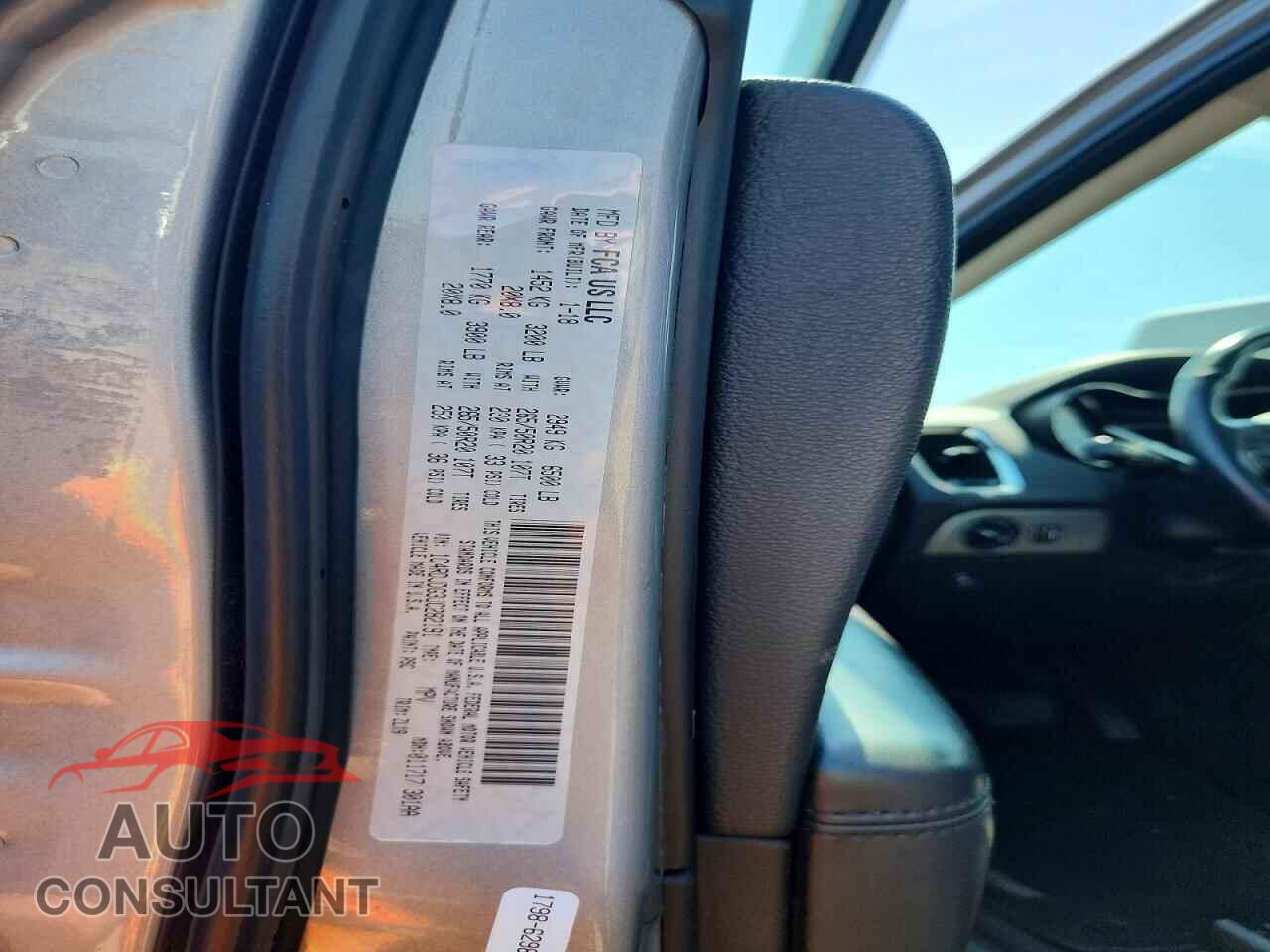 DODGE DURANGO 2018 - 1C4RDJDG3JC282191