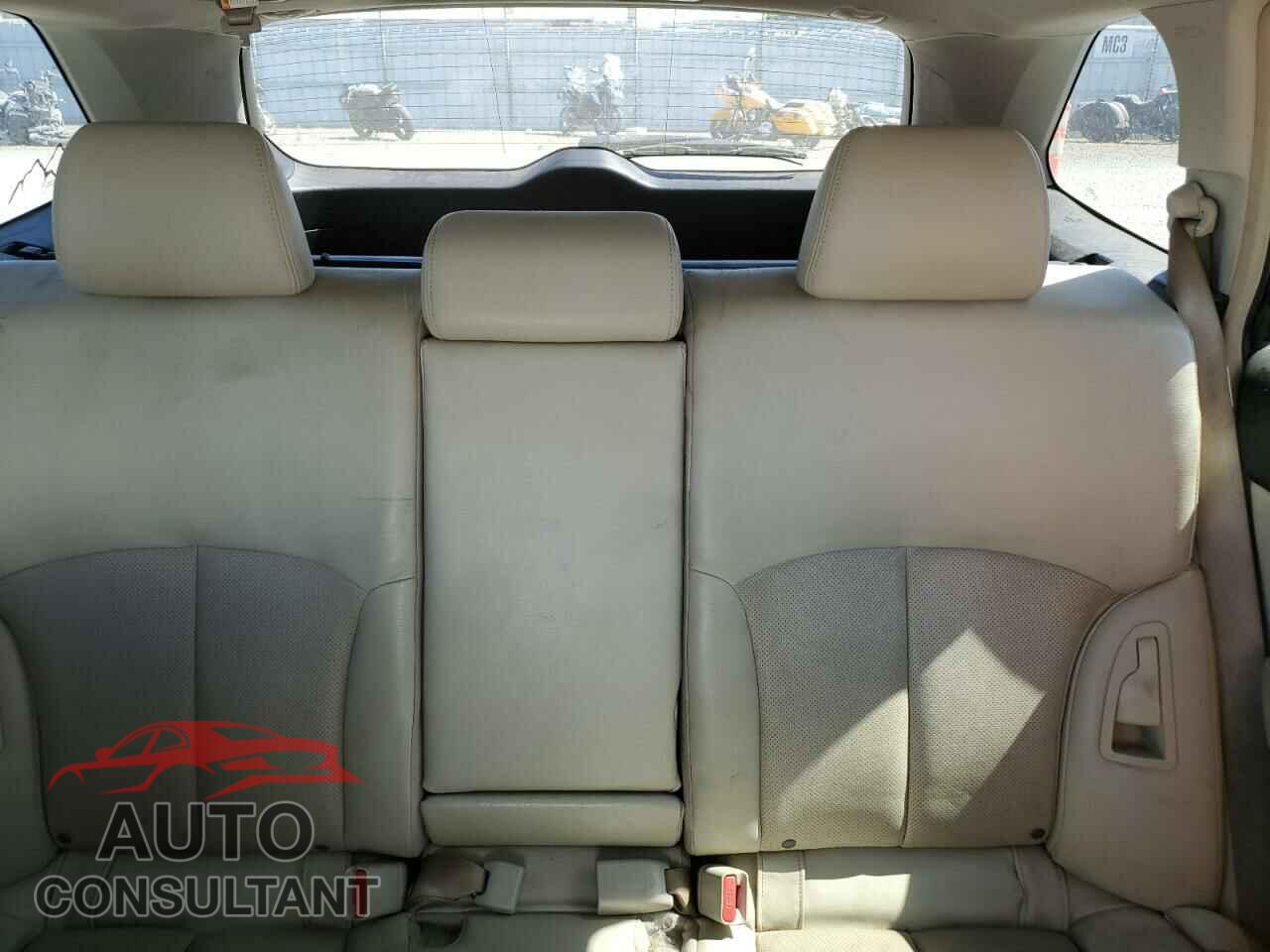 SUBARU OUTBACK 2014 - 4S4BRBLC4E3304885