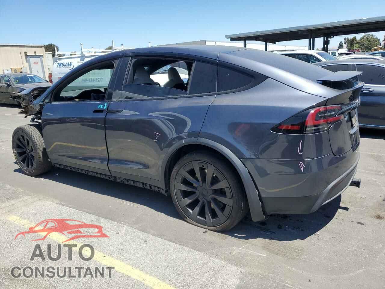 TESLA MODEL X 2023 - 7SAXCAE5XPF405362