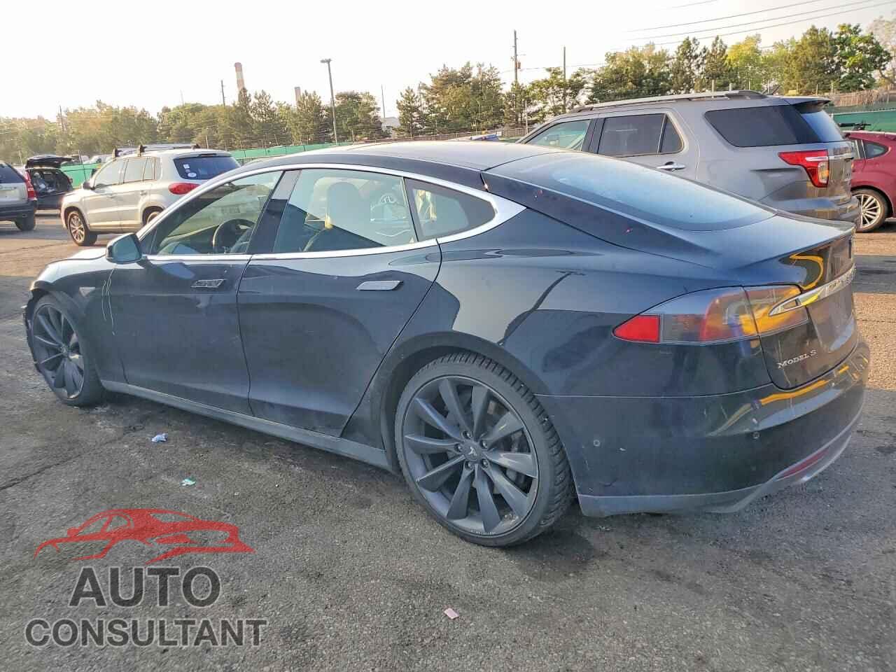TESLA MODEL S 2015 - 5YJSA1E25FF108842