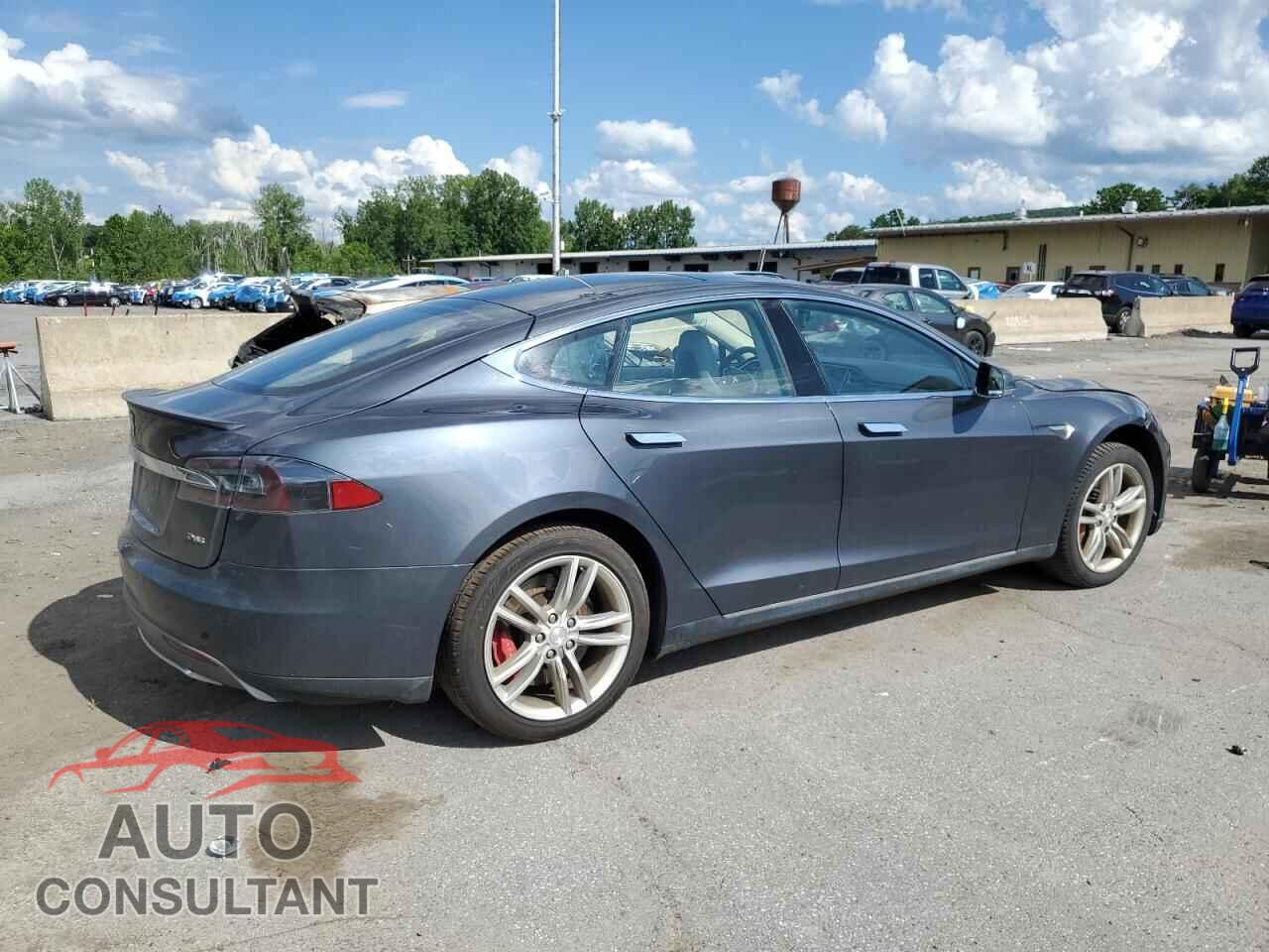 TESLA MODEL S 2014 - 5YJSA1H19EFP51356
