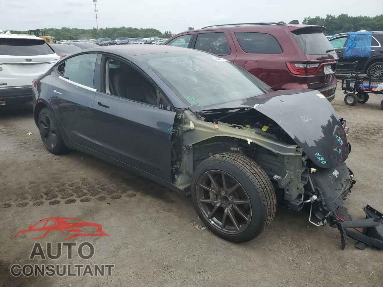 TESLA MODEL 3 2018 - 5YJ3E1EA8JF123764
