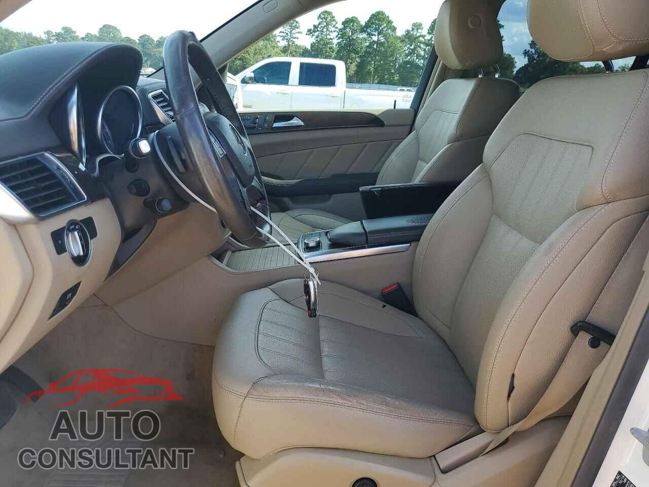 MERCEDES-BENZ GL-CLASS 2015 - 4JGDF2EE9FA521054