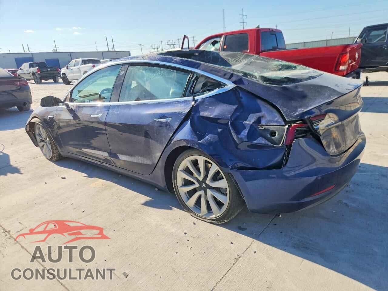 TESLA MODEL 3 2018 - 5YJ3E1EBXJF147752