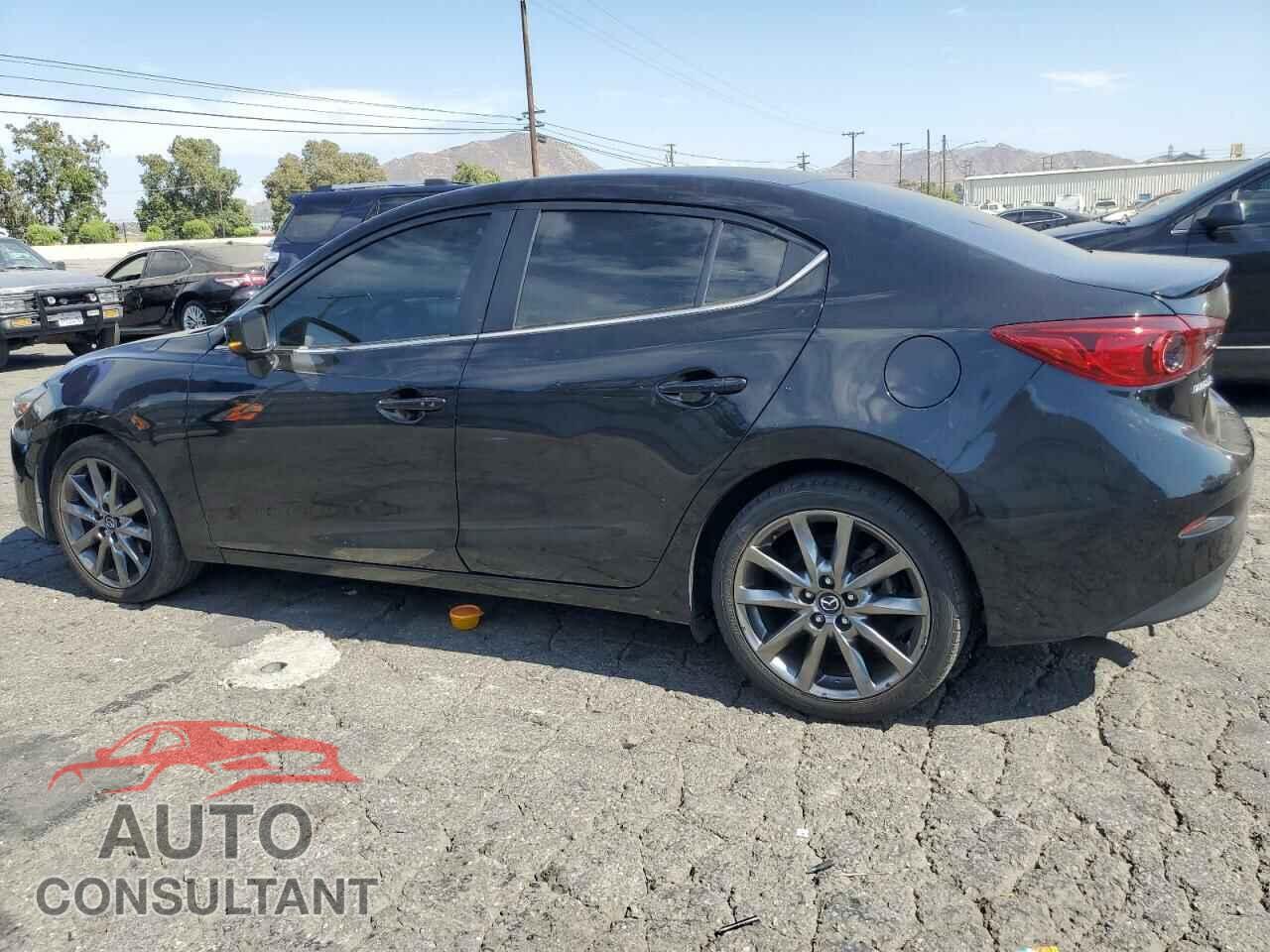 MAZDA 3 2018 - 3MZBN1V31JM201422