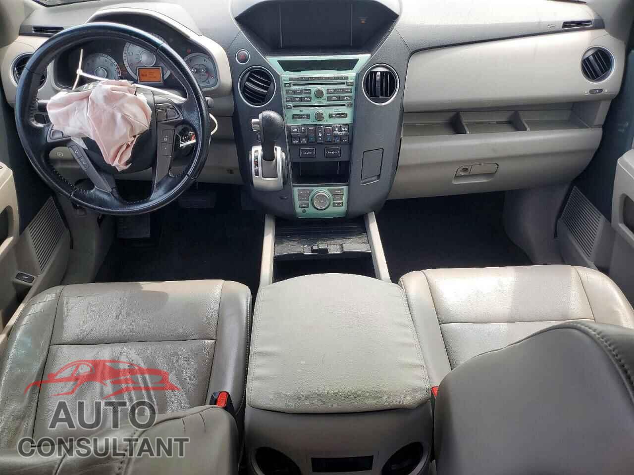 HONDA PILOT 2010 - 5FNYF3H99AB002323