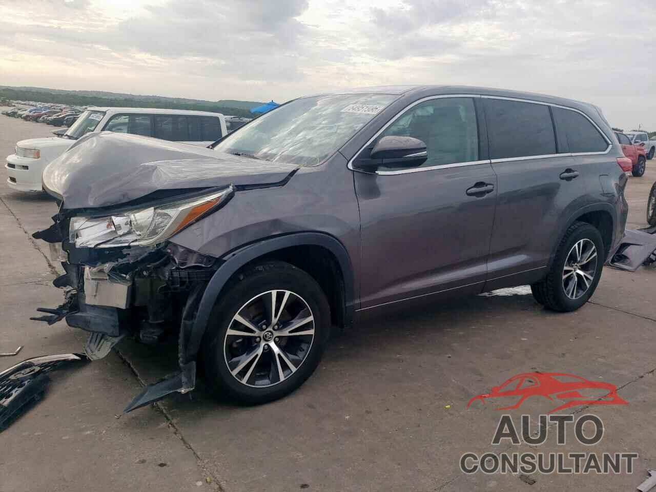 TOYOTA HIGHLANDER 2018 - 5TDZARFH0JS041264