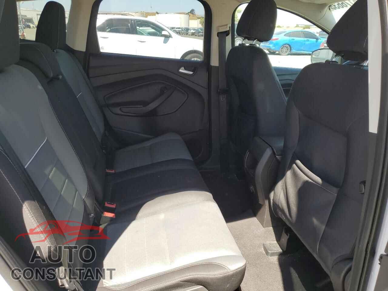 FORD ESCAPE 2015 - 1FMCU0G94FUB73877