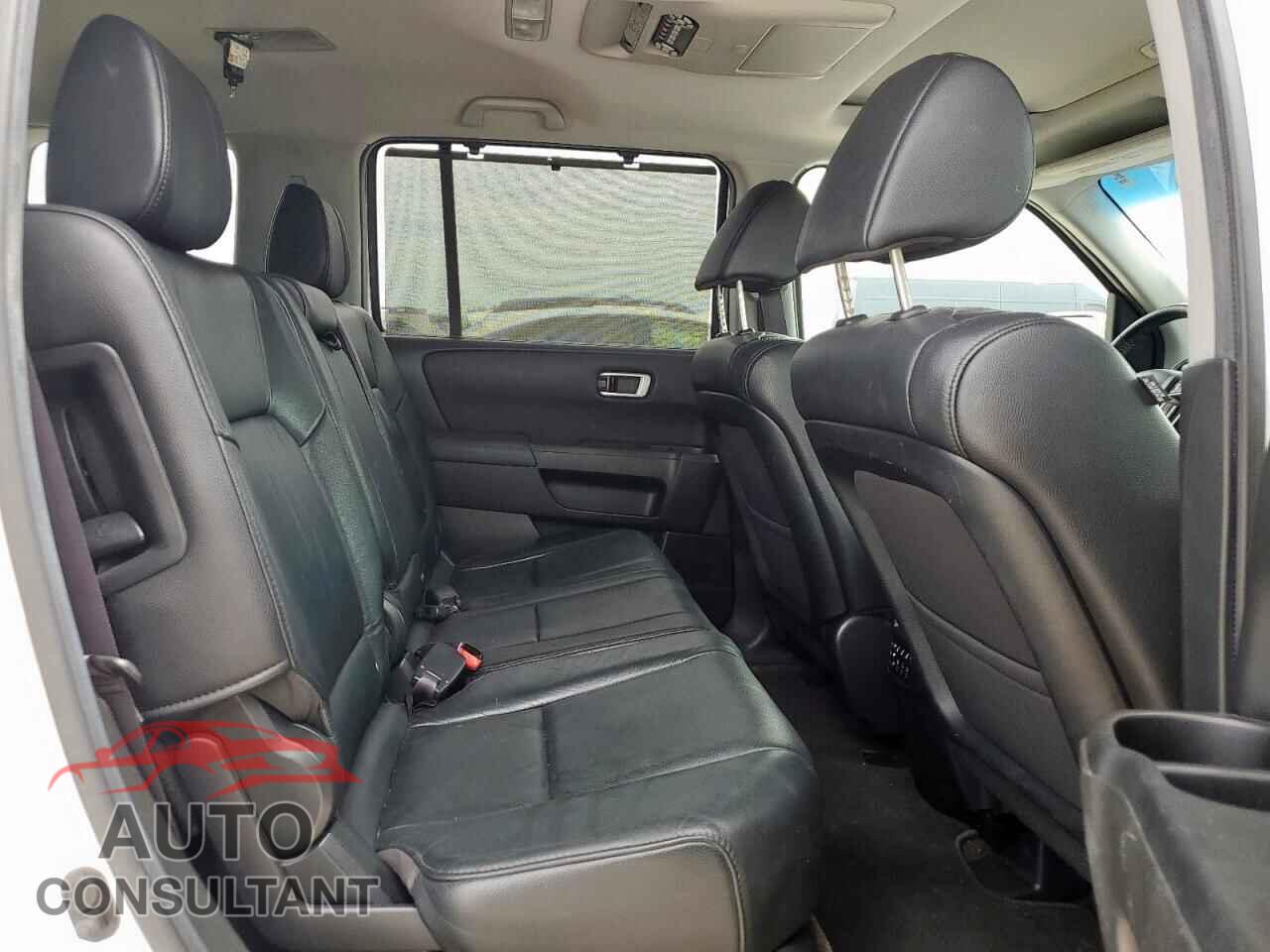 HONDA PILOT 2013 - 5FNYF3H96DB021173