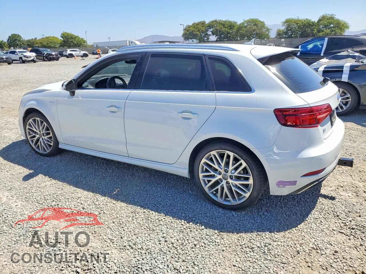 AUDI A3 2018 - WAUTPBFF0JA065293