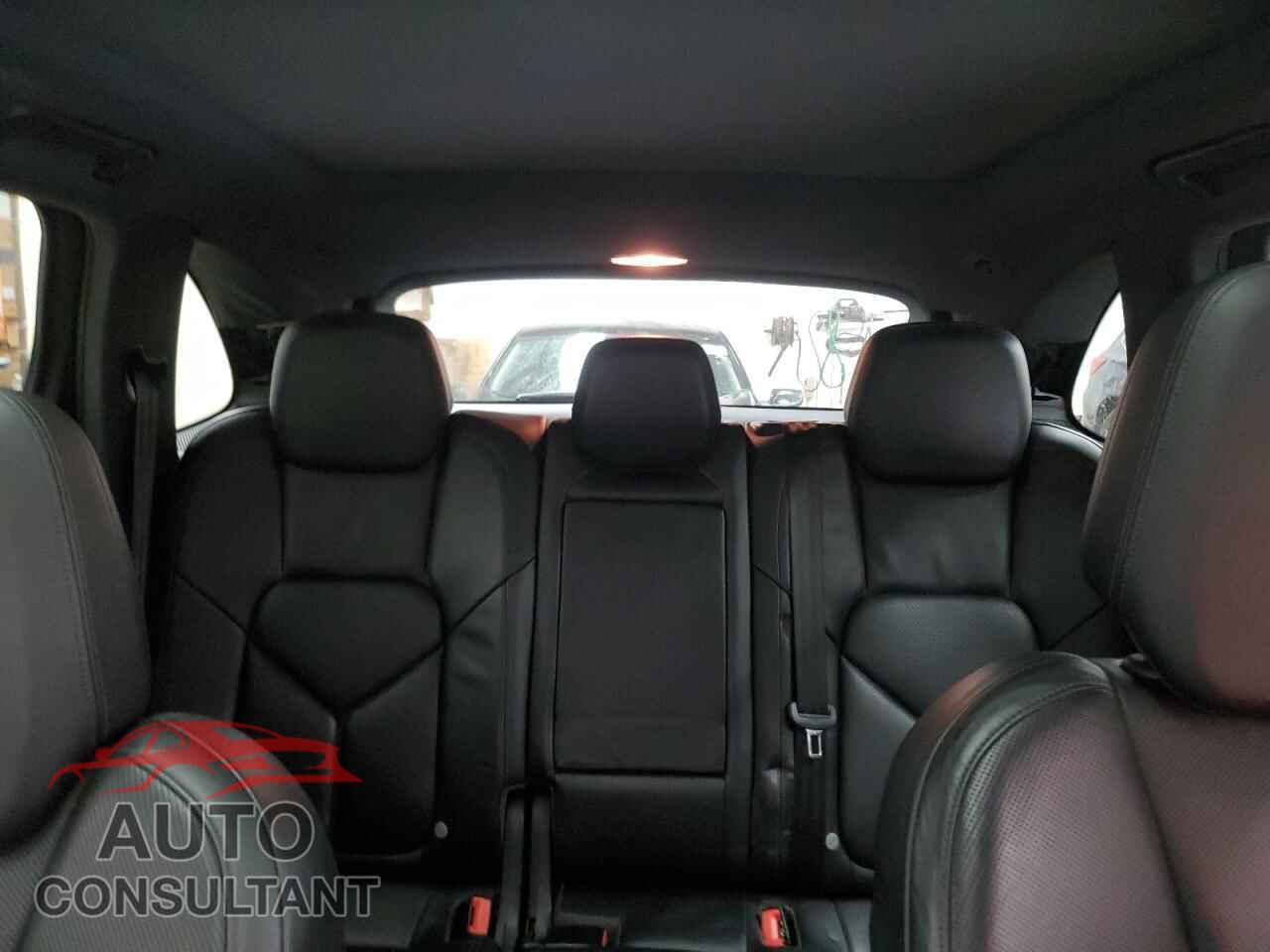 PORSCHE CAYENNE 2012 - WP1AE2A2XCLA92267