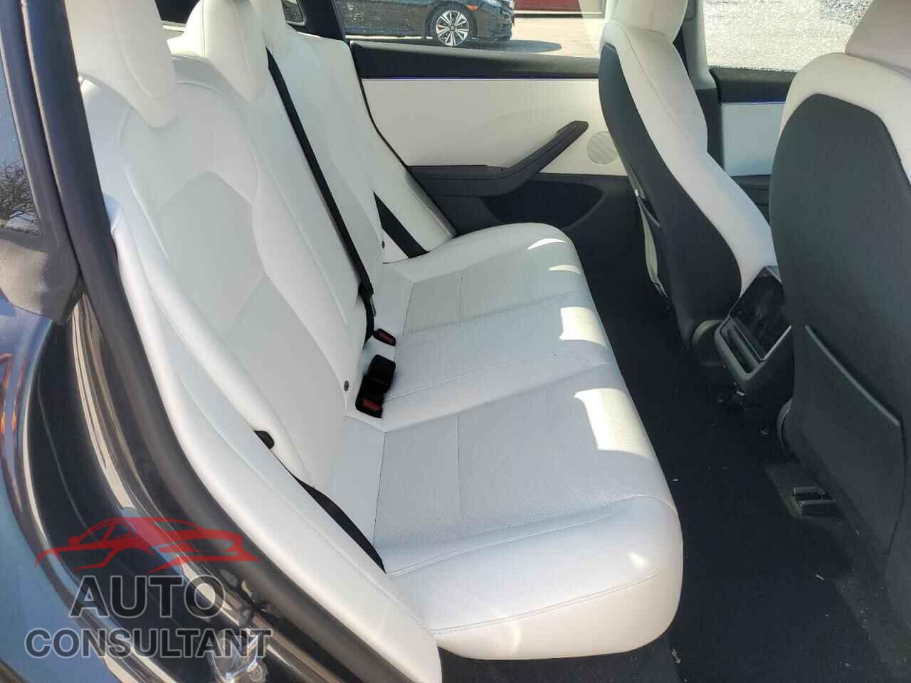 TESLA MODEL 3 2024 - 5YJ3E1EB4RF860674