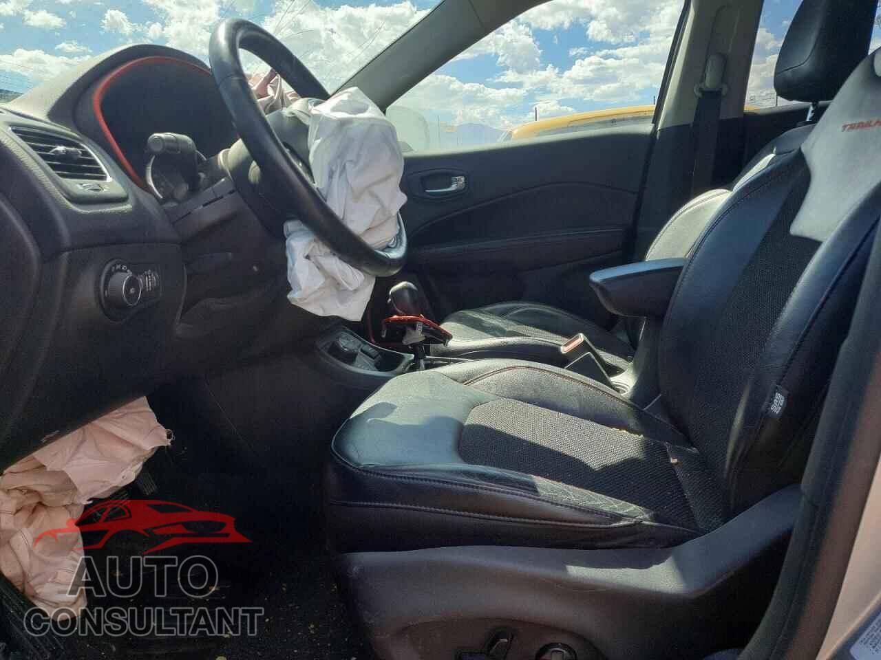JEEP COMPASS 2017 - 3C4NJDDB8HT635116