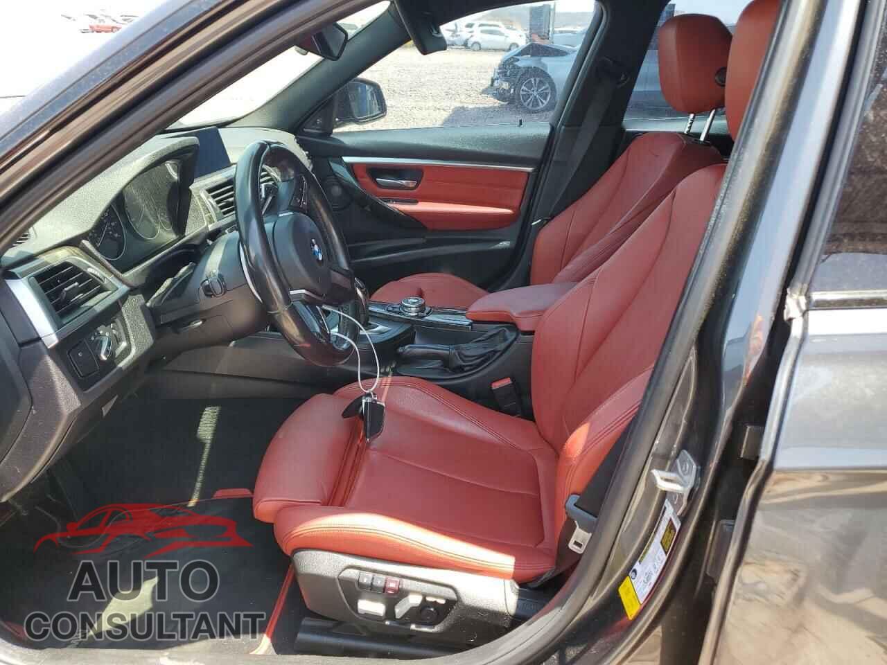 BMW 3 SERIES 2016 - WBA8B3G55GNT92872