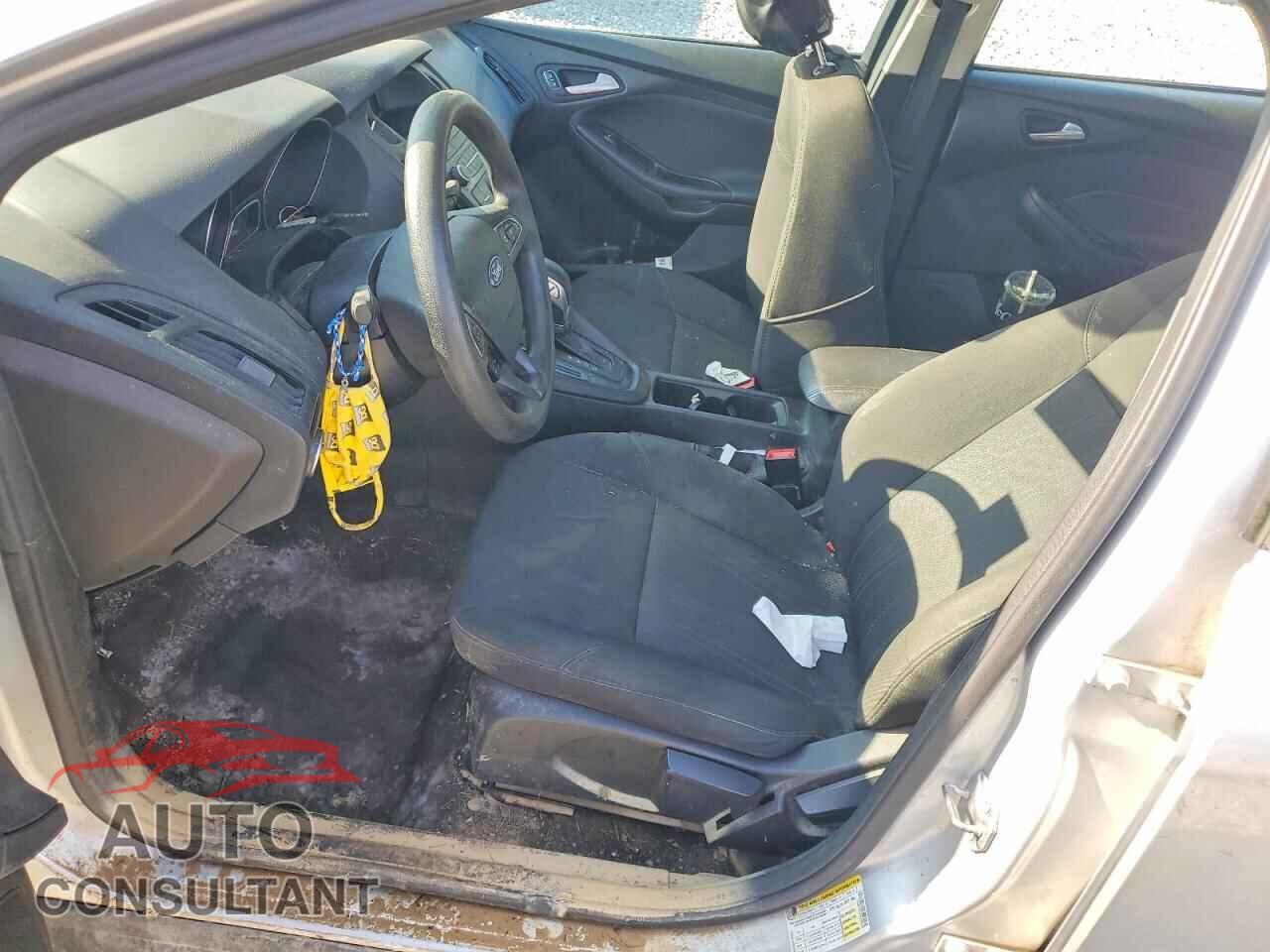 FORD FOCUS 2018 - 1FADP3F26JL218232