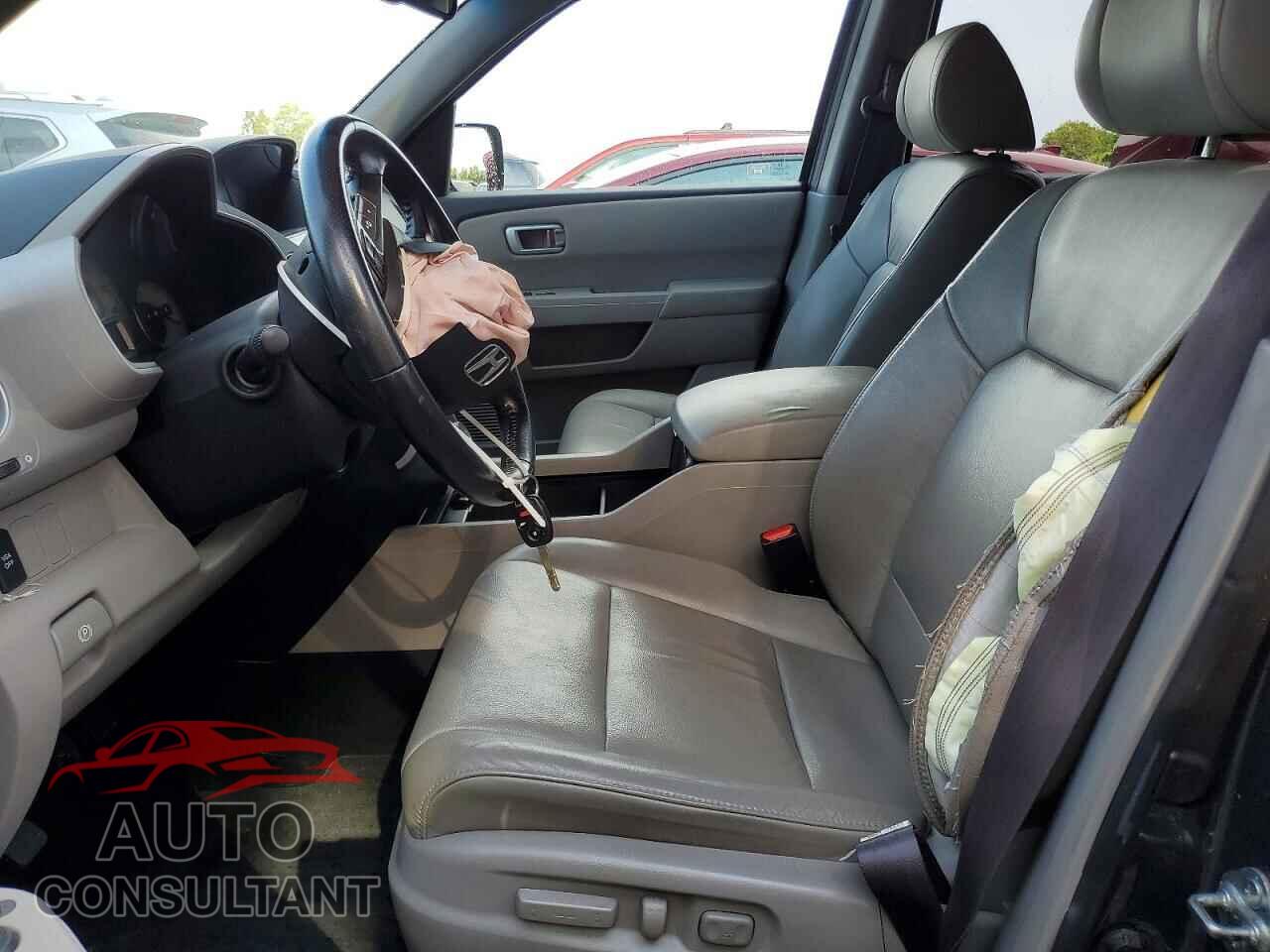 HONDA PILOT 2011 - 5FNYF4H71BB003973