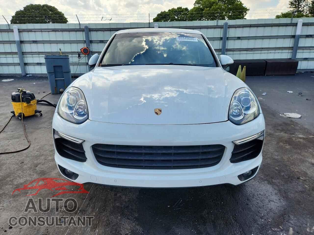 PORSCHE CAYENNE 2016 - WP1AB2A25GLA95639