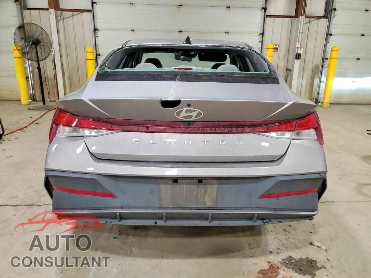 HYUNDAI ELANTRA 2024 - KMHLM4DG0RU808849