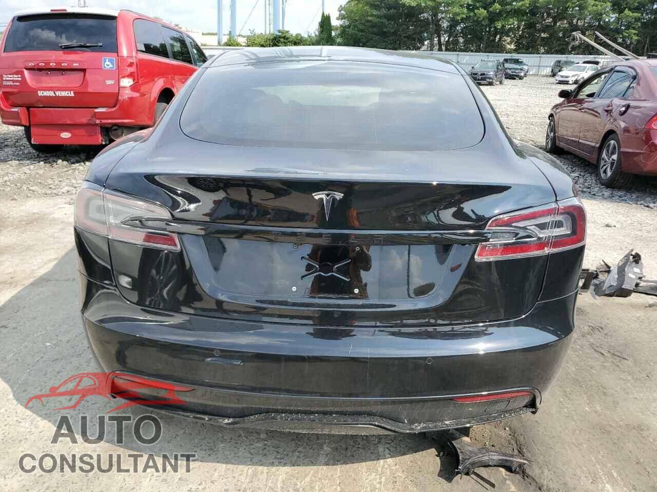 TESLA MODEL S 2021 - 5YJSA1E58MF439552