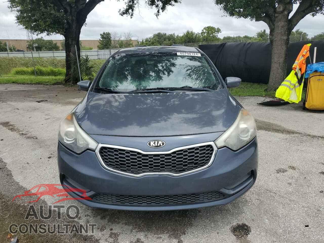 KIA FORTE 2016 - KNAFK4A60G5551893