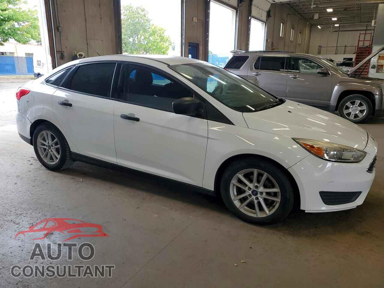 FORD FOCUS 2017 - 1FADP3E24HL263391