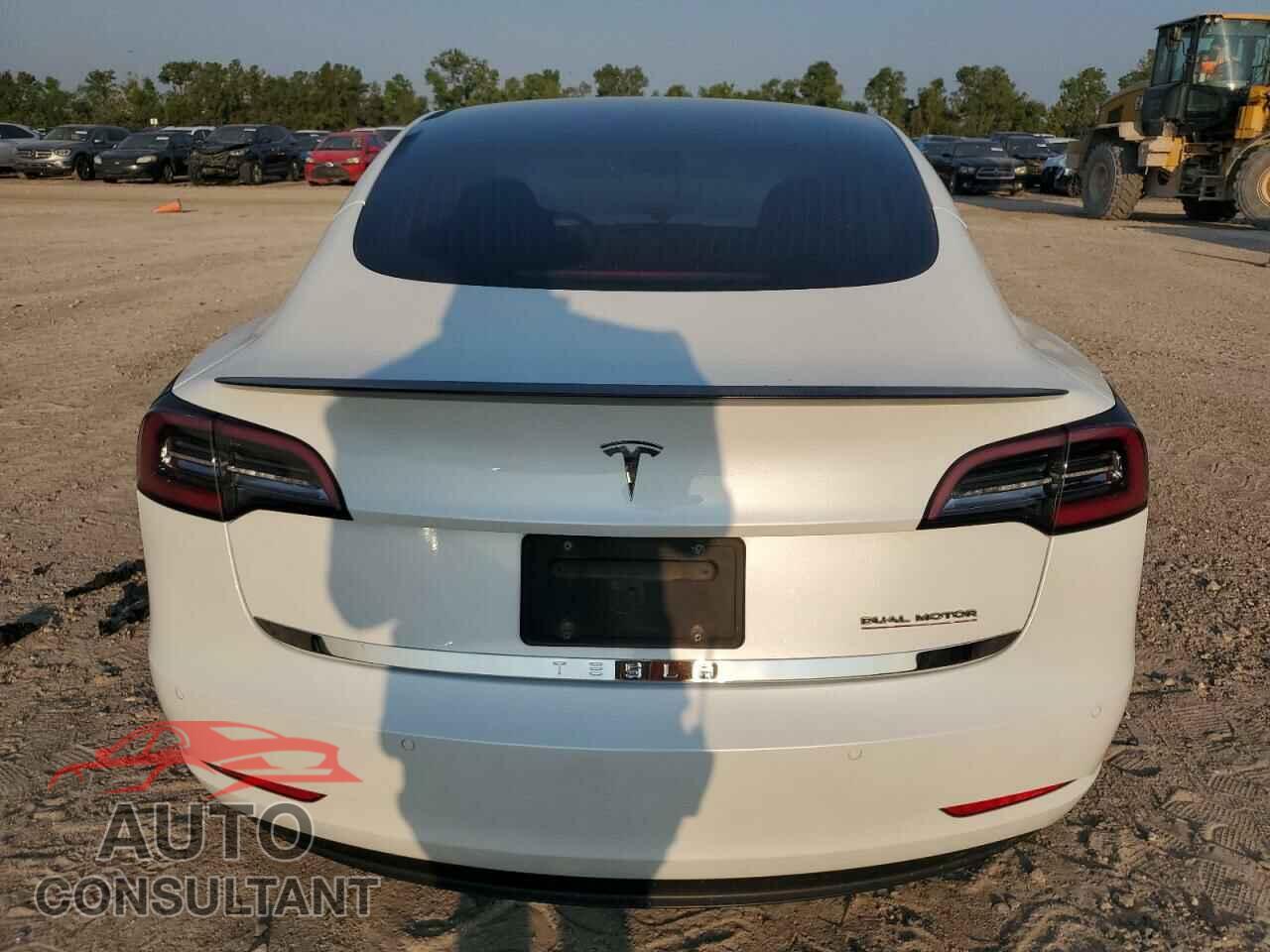 TESLA MODEL 3 2020 - 5YJ3E1EC2LF802143