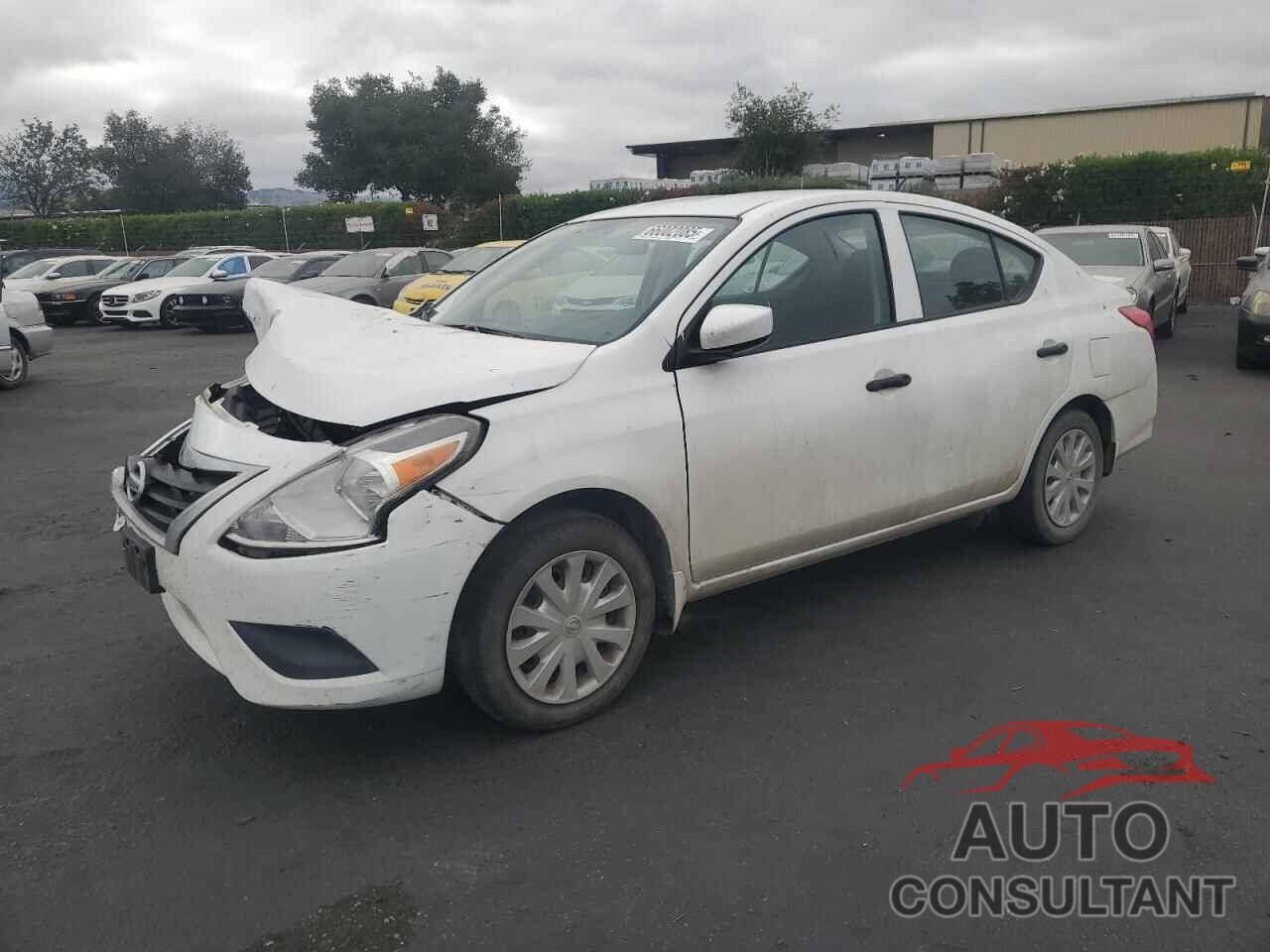 NISSAN VERSA 2018 - 3N1CN7AP8JL842384
