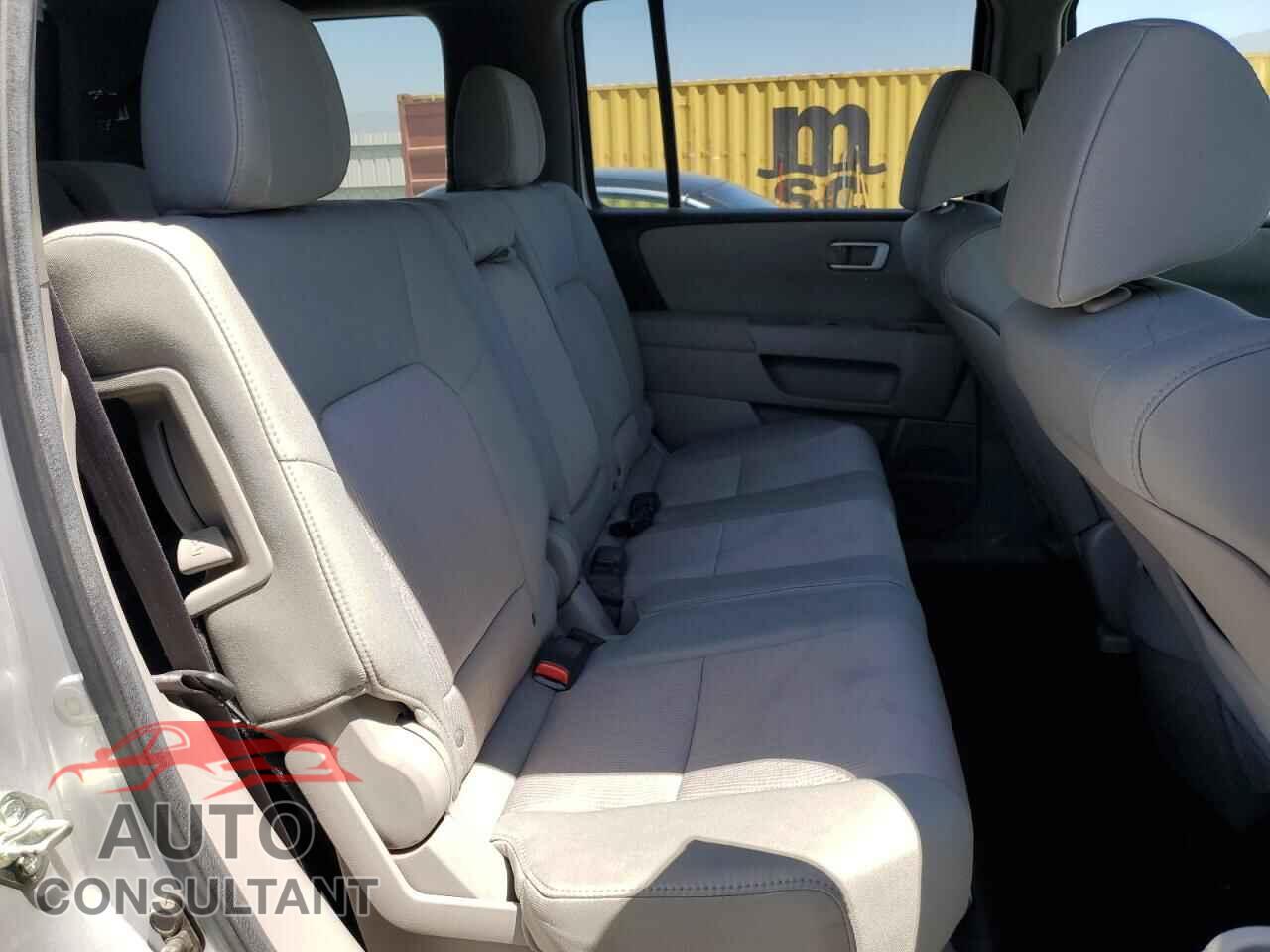 HONDA PILOT 2013 - 5FNYF4H4XDB041100
