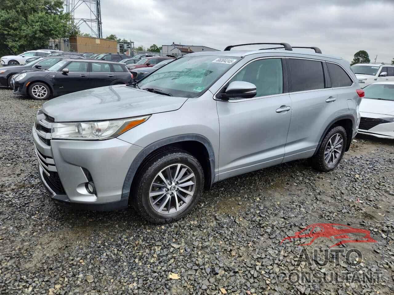 TOYOTA HIGHLANDER 2018 - 5TDJZRFH4JS525301