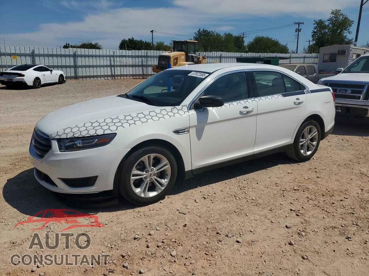FORD TAURUS 2017 - 1FAHP2D89HG133424
