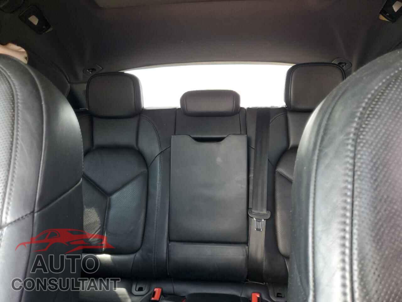 PORSCHE MACAN 2017 - WP1AA2A54HLB82429